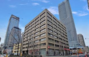 4-bedroom apartment in Yonge Street for C$815,000