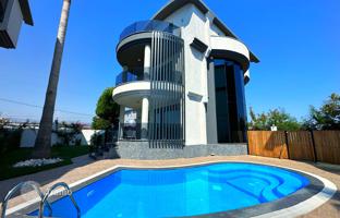 4-bedroom villa 280 m² in Payallar for 27,107,000 TRY
