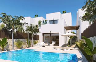 3-bedroom villa 131 m² in Mil Palmeras for 560,000 €