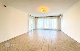 7-room house 420 m² in Debrecen for 671,000 €