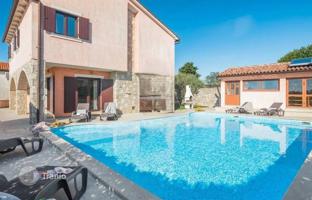 4-bedroom house 160 m² in Barban for 420,000 €