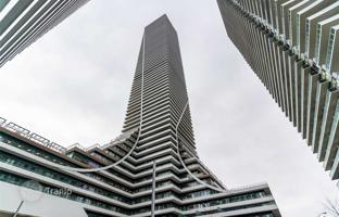 3-bedroom apartment in Etobicoke for C$1,308,000