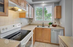 9-bedroom townhouse in Etobicoke for C$1,480,000
