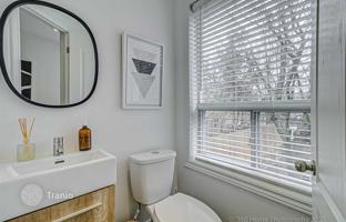 11-bedroom house in Old Toronto for C$1,842,000