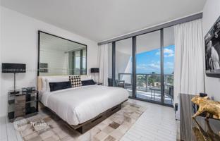 2-bedroom apartments in condo 95 m² in Miami Beach for $2,495,000