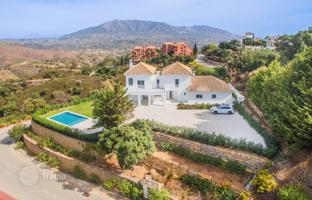 4-bedroom villa 573 m² in Marbella for 2,400,000 €