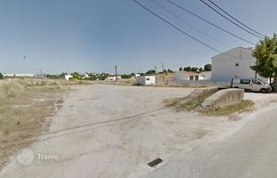 Land plot 13,000 m² in Evora for 1,800,000 €