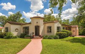 Elegant cottage with a terrace, Coral Gables, USA for $750,000