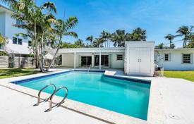 Cozy villa with a plot, a pool and a terrace, Key Biscayne, USA for $1,995,000