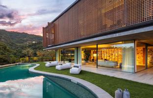 7-bedroom villa 2,327 m² in Benahavis for 10,800,000 €
