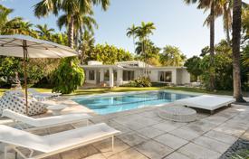 Comfortable villa with a pool, a garage, a terrace and an ocean view, Miami Beach, USA for 9,820,000 €