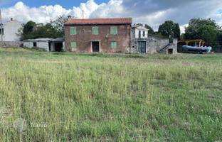 Land plot 2,500 m² in Kanfanar for 395,000 €