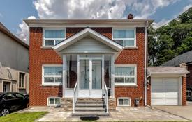Townhome – East York, Toronto, Ontario,  Canada for C$1,268,000