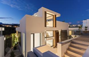 6-bedroom villa 352 m² in Marbella for 1,495,000 €