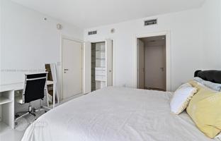 2-bedroom apartments in condo 139 m² in Miami for $1,250,000