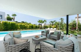 Villa for sale in Los Olivos, Nueva Andalucia for 3,495,000 €