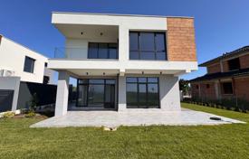 Luxury newly built detached house with impressive sea view for 400,000 €