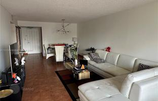 2-bedroom apartments in condo 105 m² in Hallandale Beach for $365,000