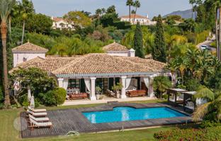 4-bedroom villa 672 m² in Benahavis for 3,700,000 €