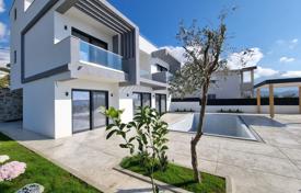 Three-storey villa with a swimming pool and a parking close to the beach, Susanj, Montenegro for 500,000 €