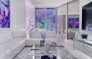 2-bedroom apartments in condo 144 m² in Miami for $1,500,000