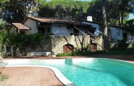 Two-storey villa with a pool in Castiglione della Pescaia, Tuscany, Italy for 2,800,000 €