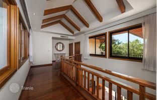 4-bedroom villa 500 m² in Bang Tao Beach for $1,250,000