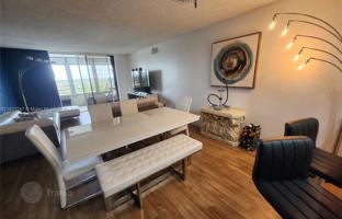 1-bedroom apartments in condo 93 m² in Hallandale Beach for $315,000