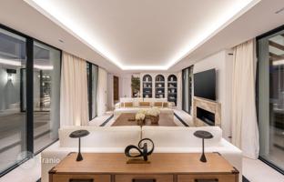5-bedroom villa 1,257 m² in Marbella for 7,400,000 €