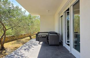 6-bedroom house 300 m² in Rab for 900,000 €