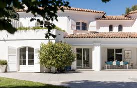 Villa – Mougins, Côte d'Azur (French Riviera), France for 3,950,000 €