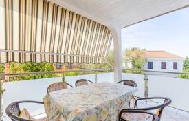 KRK ISLAND, MALINSKA — Semi-detached house with 4 apartments and sea view for 520,000 €