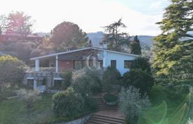 Prestigious villa with panoramic views of Lake Garda and a private park in Salò, Italy for 2,950,000 €