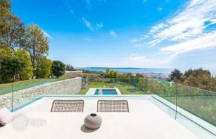 5-room villa in Golf Juan for 3,950,000 €