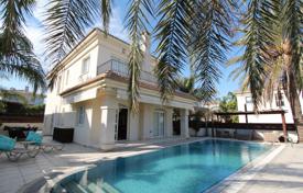 Furnished villa with a private garden, a swimming pool, a parking, and views of the sea, Kapparis, Cyprus for 1,150,000 €
