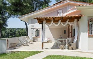 9-bedroom country house 495 m² in Sani for 980,000 €