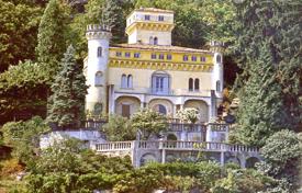 Villa in a picturesque area of the city, Stresa, Italy for 3,800,000 €