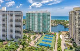 Three-bedroom apartment with panoramic ocean views in Aventura, Florida, USA for 1,150,000 €