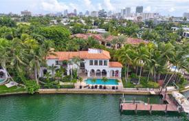 Spacious villa with a garden, a backyard, a pool, a relaxation area, a terrace and a parking, Miami Beach, USA for $14,900,000