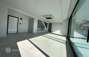 4-bedroom apartment 323 m² in Kargicak for 26,376,000 TRY