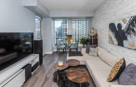 Apartment – Fleet Street, Old Toronto, Toronto,  Ontario,   Canada for C$875,000