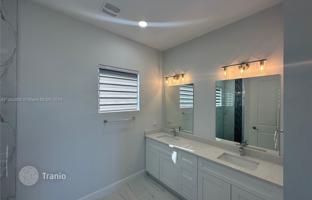 3-bedroom house 214 m² in Lehigh Acres for $380,000