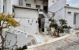 2 Storey town house with yard for 120,000 €