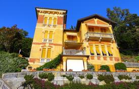 Historic villa with a view of the sea at 20 meters from the beach, Levanto, Italy for 3,300 € per week