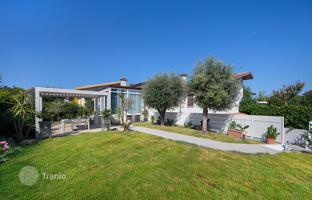 Elegant furnished villa near Brema beach on Lake Garda, Italy for 830,000 €