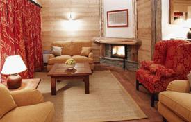 Piste side chalet with fireplace and mountain view in a popular ski resort in Val d`Izer, France for 3,300 € per week