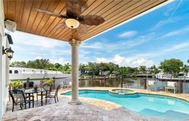 Spacious villa with a backyard, a pool, a sitting area, a terrace and a garage, Fort Lauderdale, USA for $2,675,000
