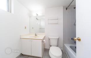 6-bedroom apartment in East York for C$743,000