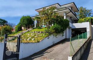 3-bedroom villa 240 m² in Lake Como for 760,000 €