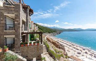New complex of townhouses in a large luxury beachfront cluster, Tivat, Montenegro for From 1,450,000 €